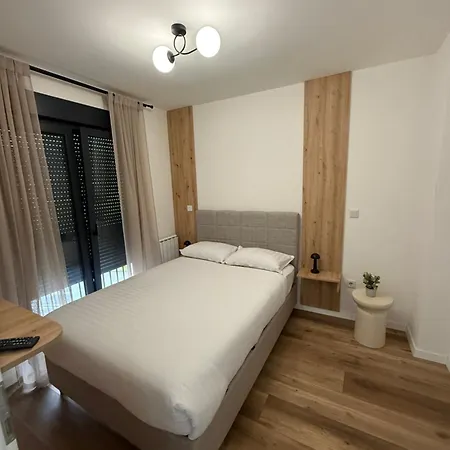 Square Apartman *